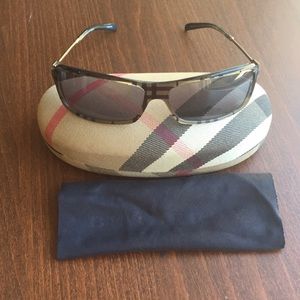 Unisex Burberry Shades